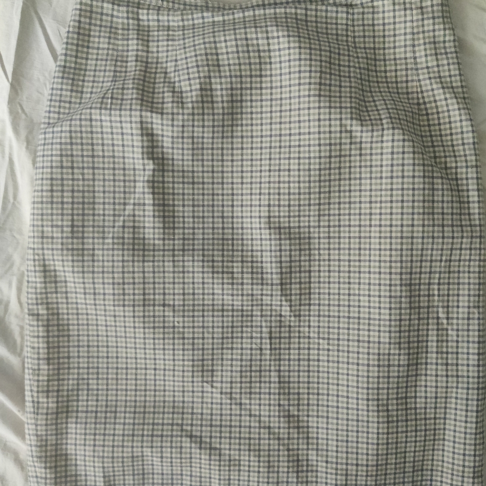 Linen and Cotton check skirt by Brooks Brothers. Size 8.  Green and blue, cream.
